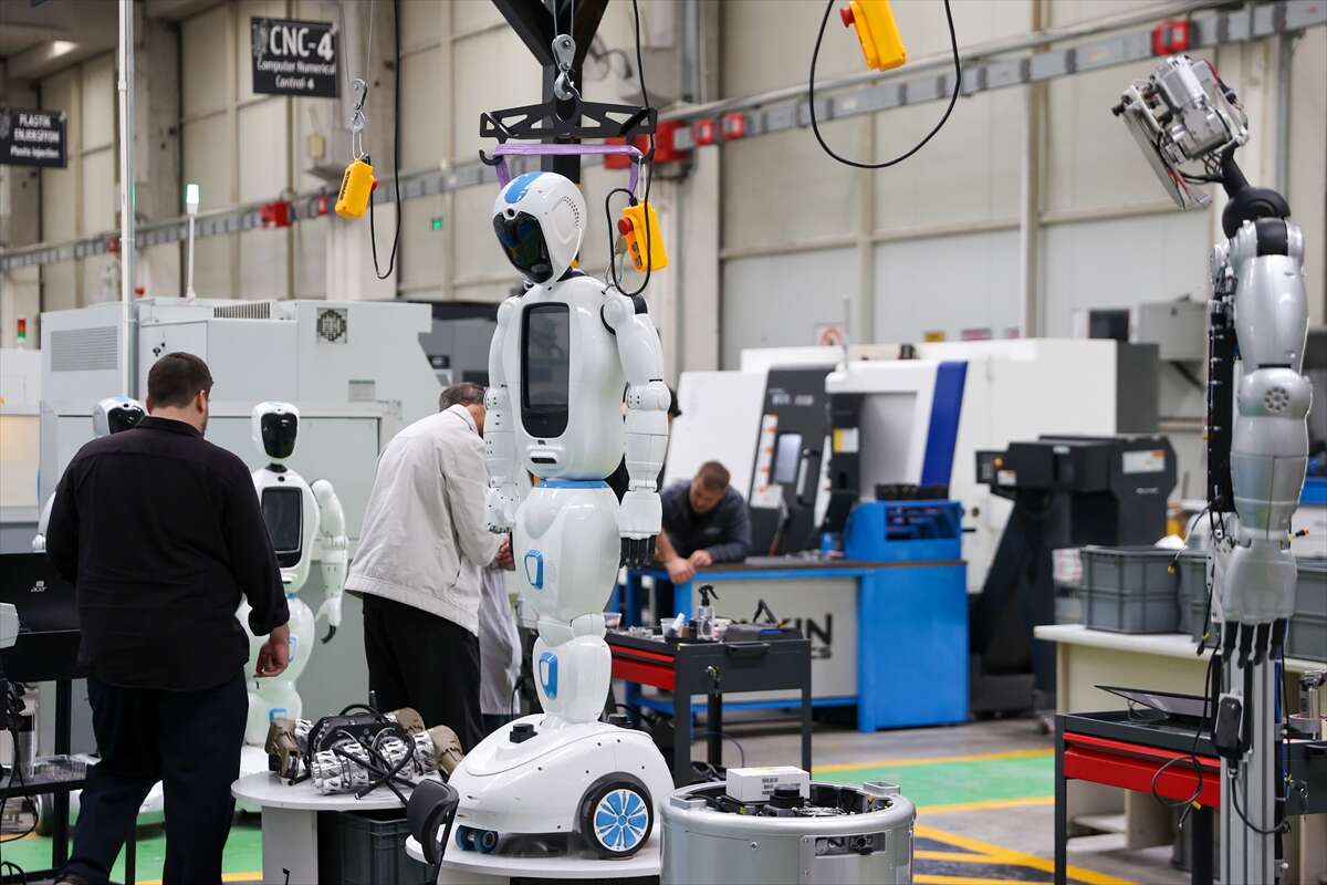 Konya ilk insansı robotunu piyasaya sürüyor! AKINCI-5 için geri sayım başladı 9
